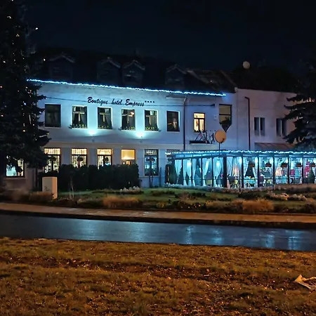 Boutique Empress فندق Rožňava