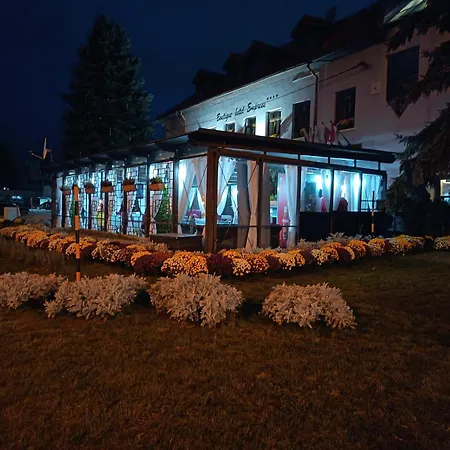 فندق Boutique Empress 4*
