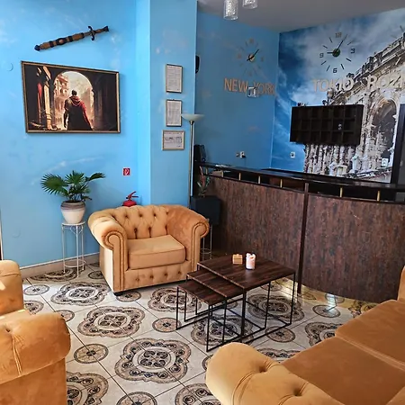 Boutique Empress فندق