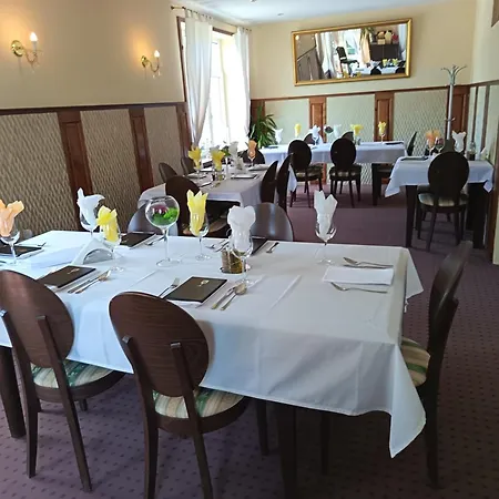 Boutique Empress فندق Rožňava