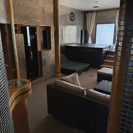Boutique Empress 4*